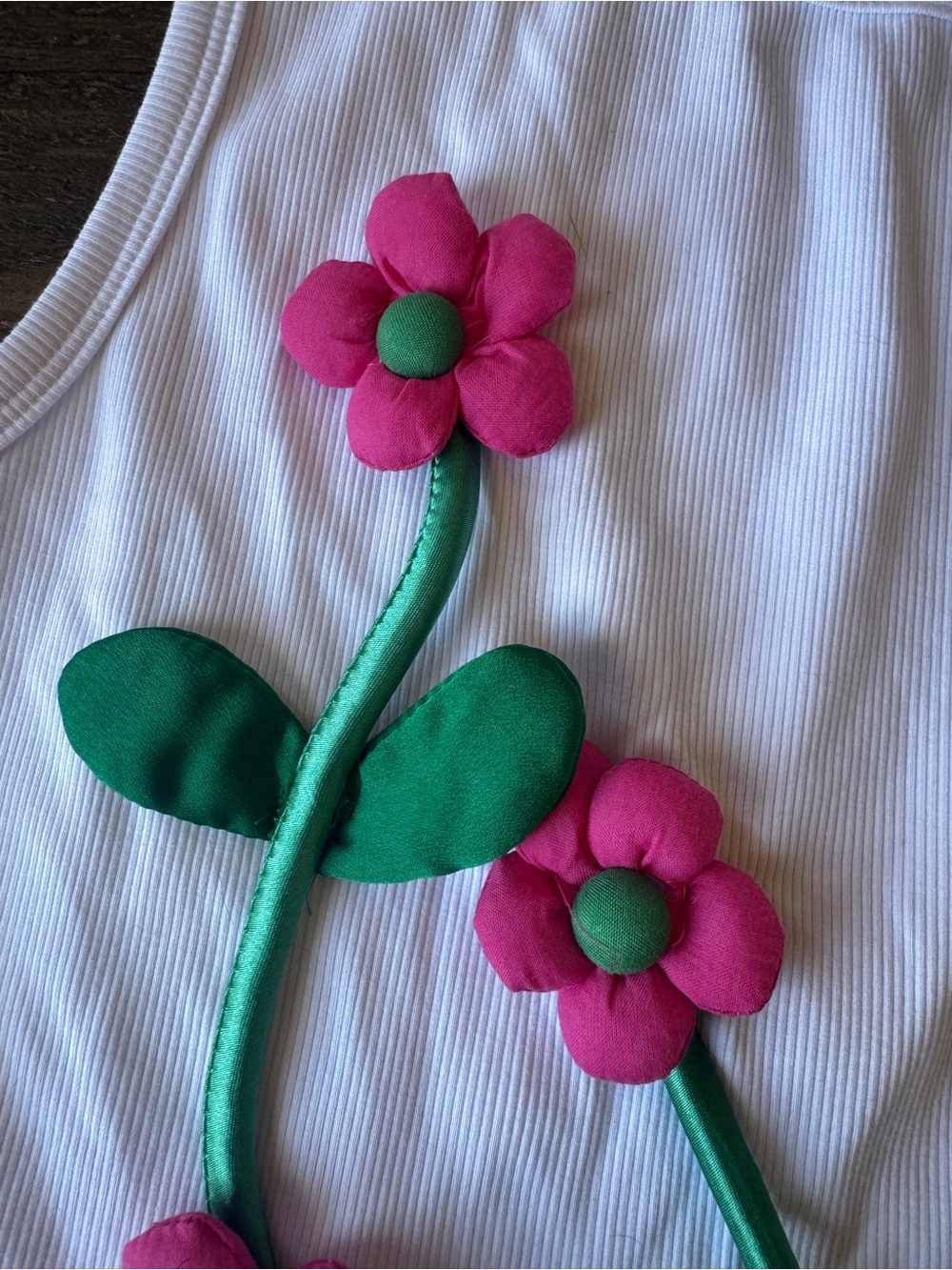 AKIRA White Cropped Tank with Pink Floral Appliqué - Picture 10 of 10
